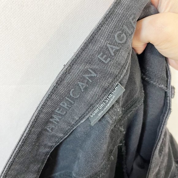 American Eagle Comfort Stretch Waistband Black Ripped Denim Mom Jean - Size 14 - Picture 3 of 5